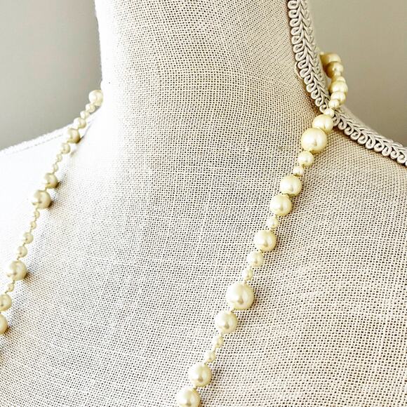 J. Crew Graduated Pearl Long Necklace - Picture 6 of 7